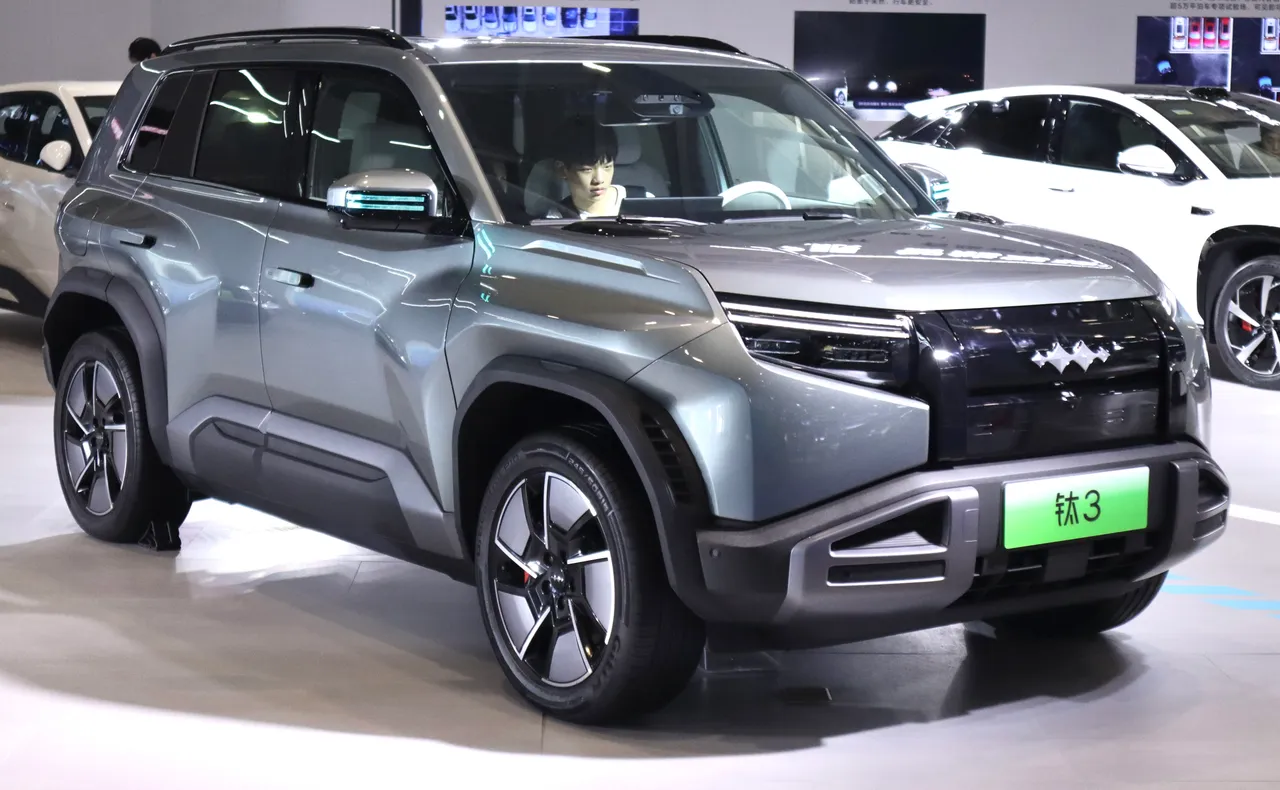 Fangchengbao Tai 3 (Leopard Titanium 3) 2025