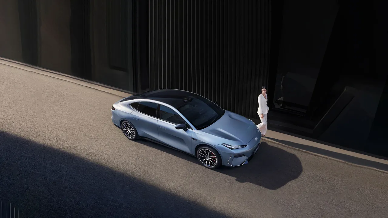 Geely Galaxy E8 2026