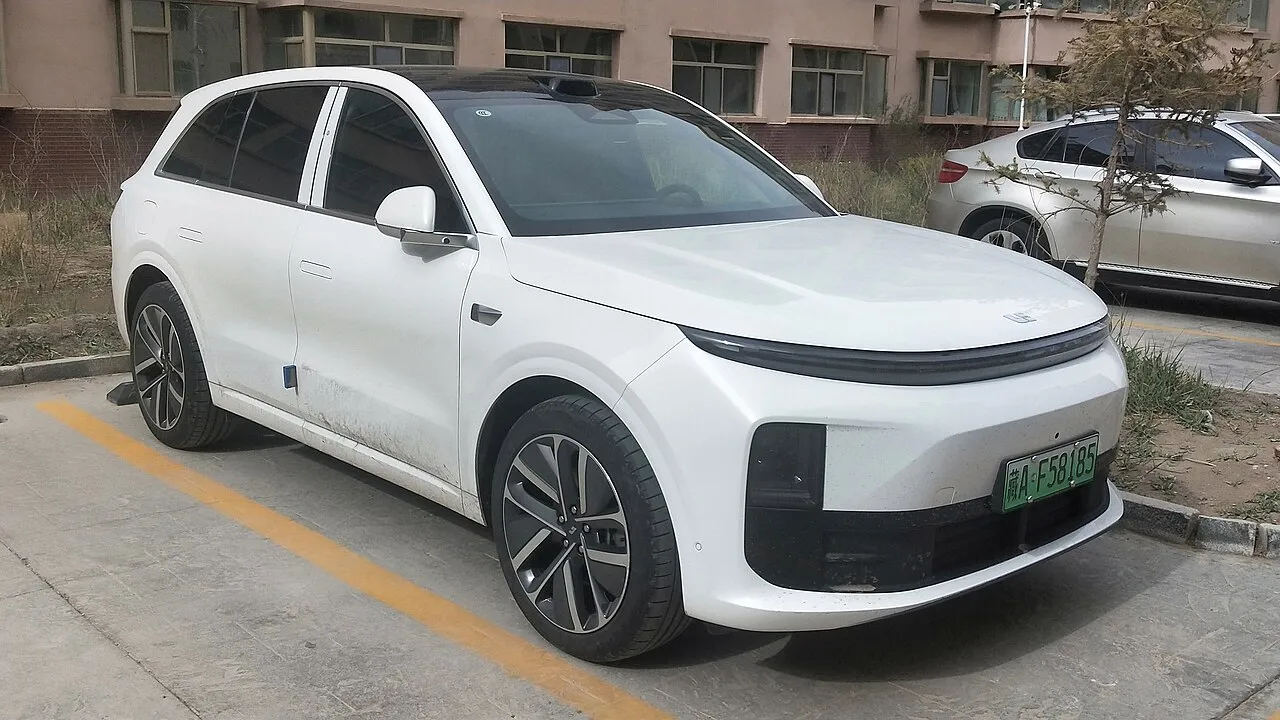 Li Auto L6 2025