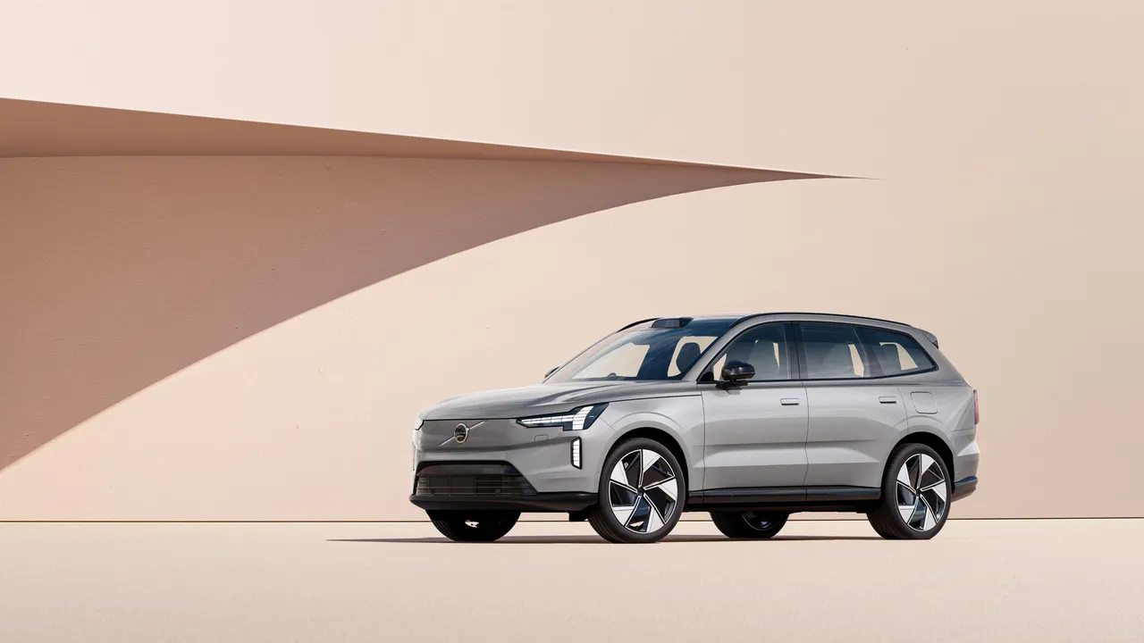 Volvo EX90