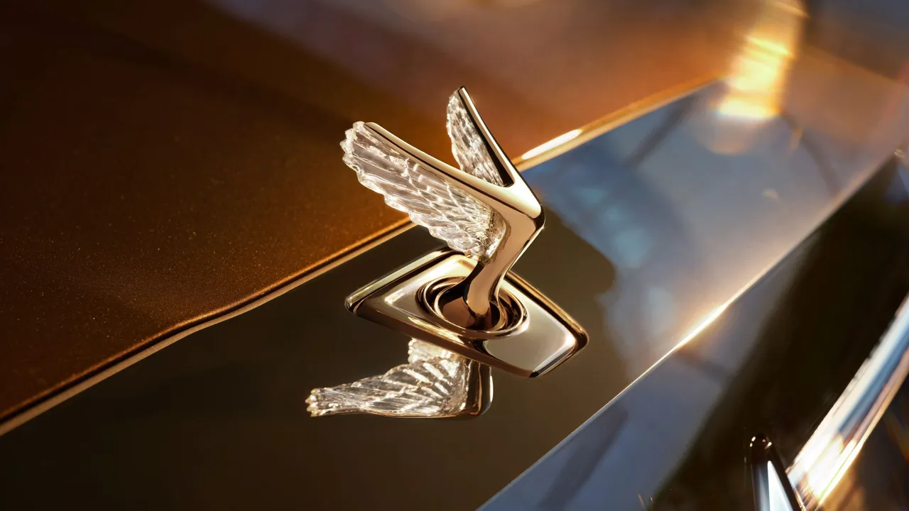 Voyah Dream 9 PHEV — تفاصيل السيارة